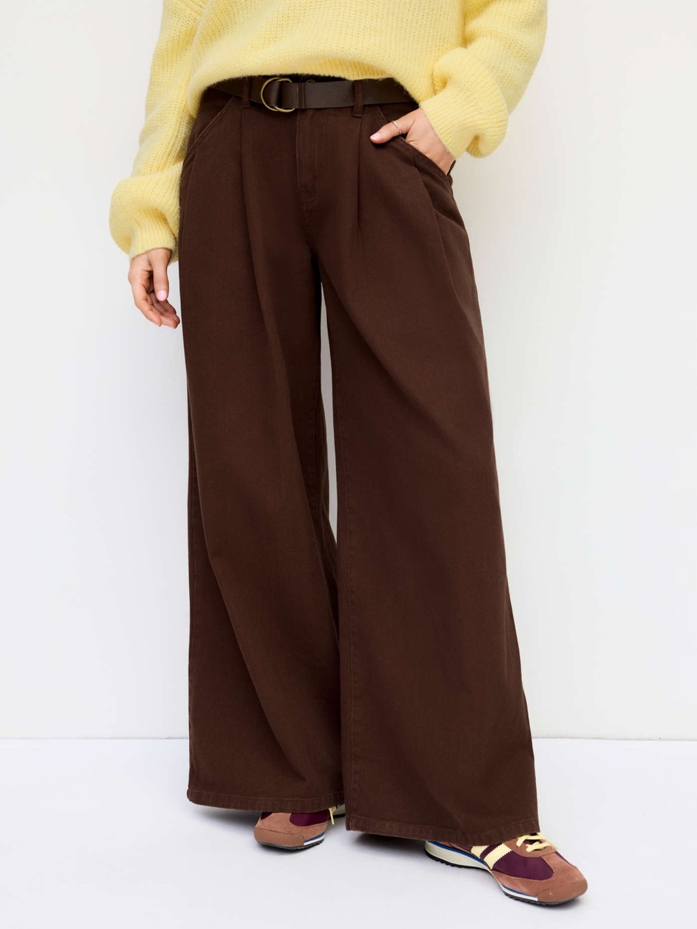 Cider Denim Low Rise Pleated Wide Leg Jeans with Belt Brown L - Picture 3 of 11